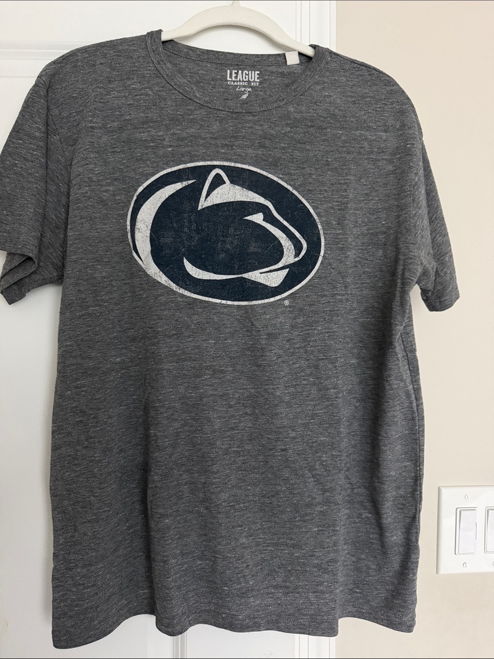 Vintage Effect Men’s Gray Penn State Graphic Tee